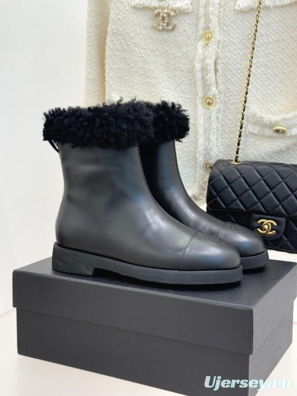 Chanel 25K Series Two-Tone CC Fur Snow Boots - KFY00300