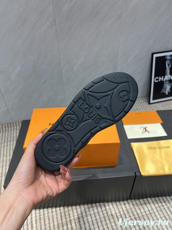 Louis Vuitton Fall/Winter 2025 Snow Boots Series Round Toe Thick Sole Down-Filled Snow Boots - KFY00310