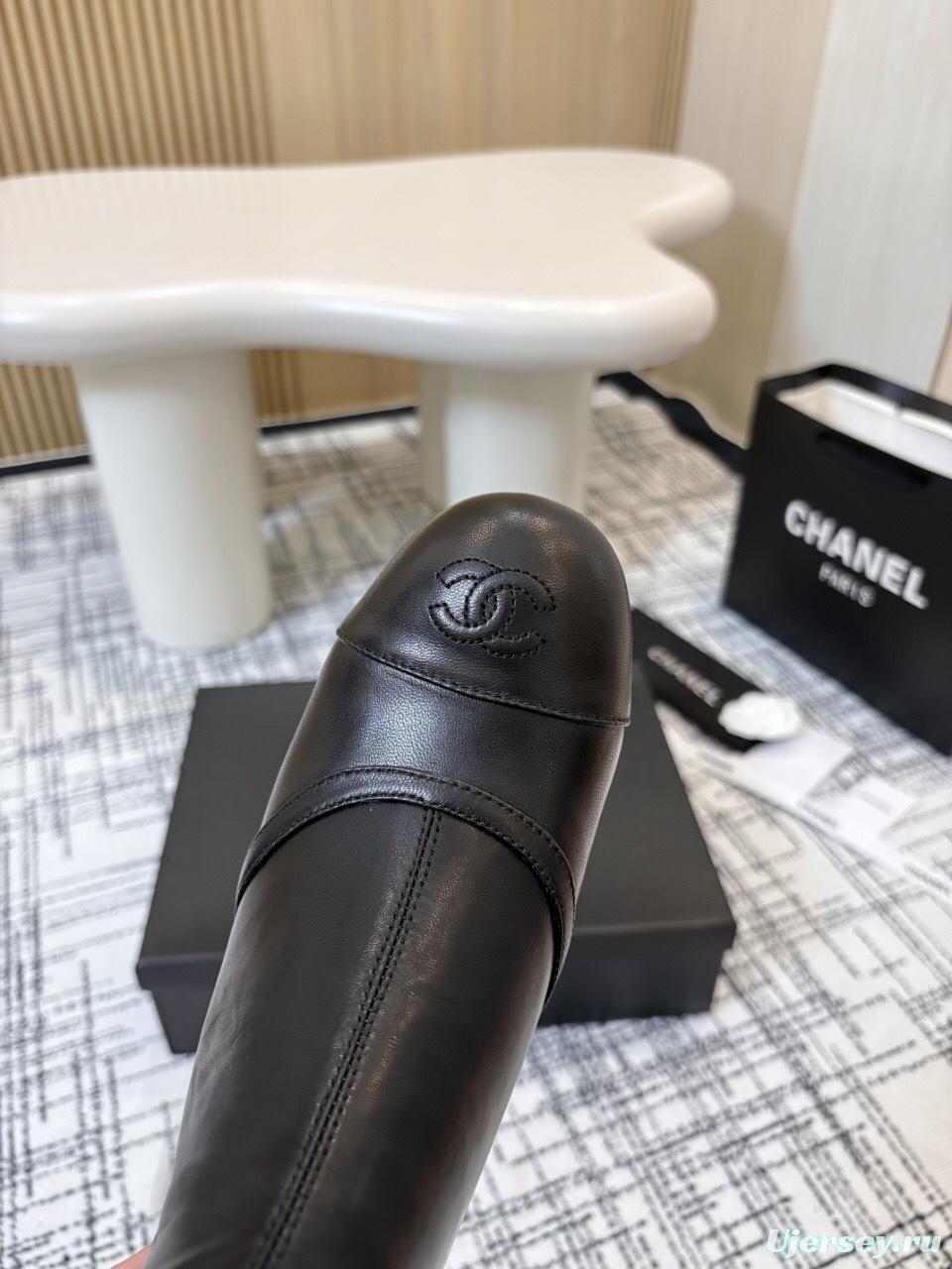 Chanel Classic Chunky Heel Back Zipper Ankle Boots - LY00320