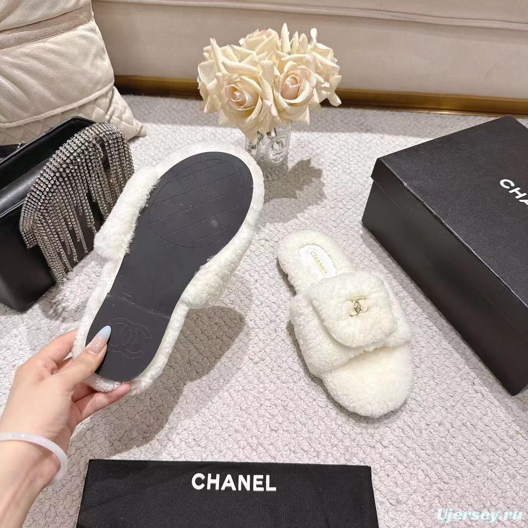 Chanel 2025/SS Lock Buckle Butterfly Slippers - LY00250