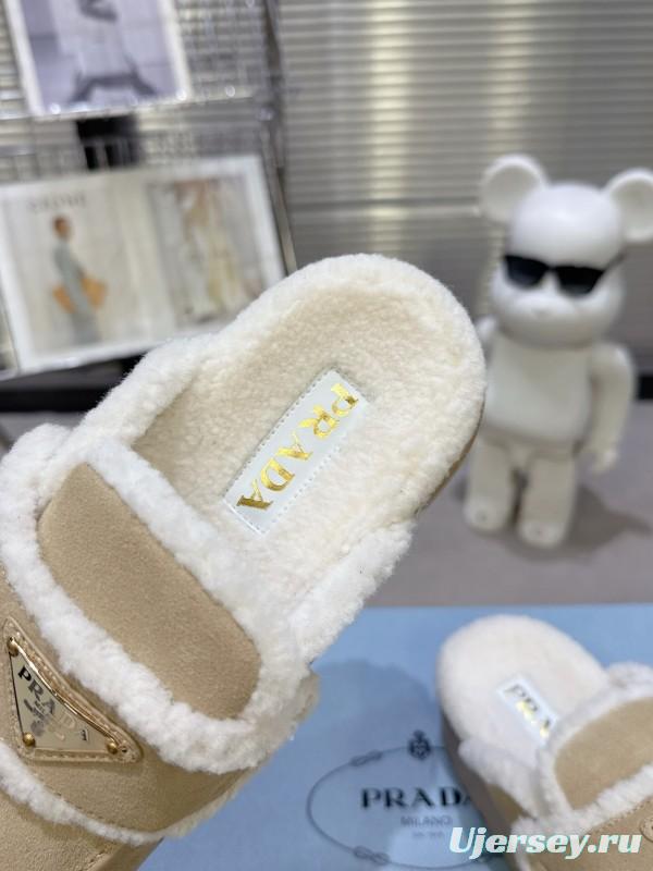 Prada Spring-Summer 2025 Runway Fur Slippers - KFY00280
