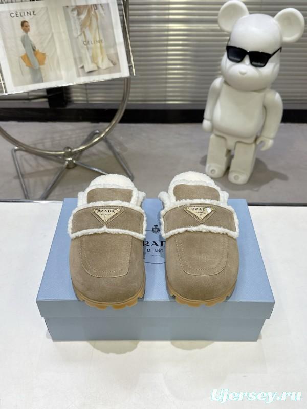 Prada Fall/Winter 2025 New Fur Mule Shoes Triangle Buckle Bread Toe Half Slippers - KFY00270