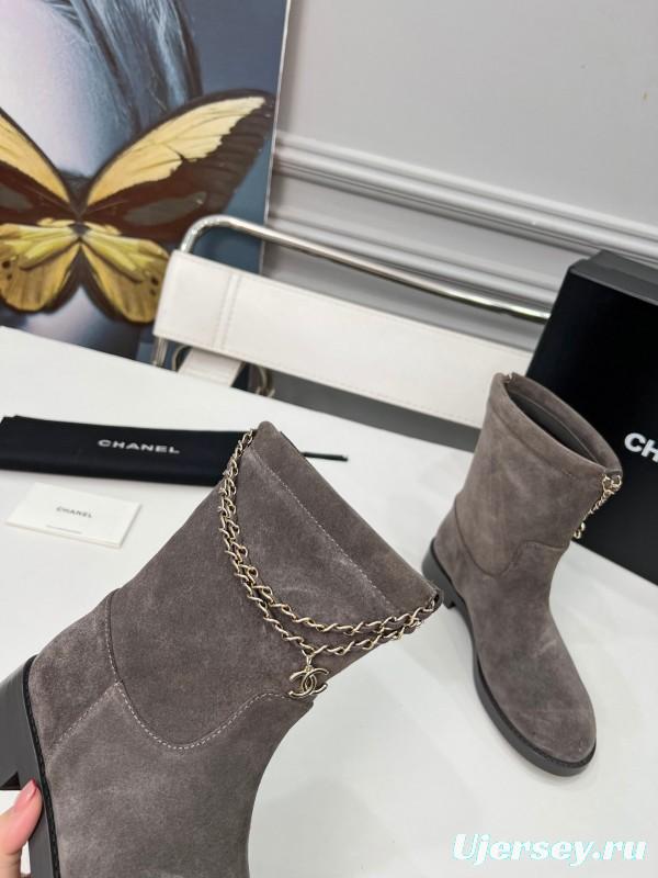 Chanel Spring/Summer 2025 Quilted Leather Chain CC Four-Leaf Clover Flat Ankle Boots - LY00400