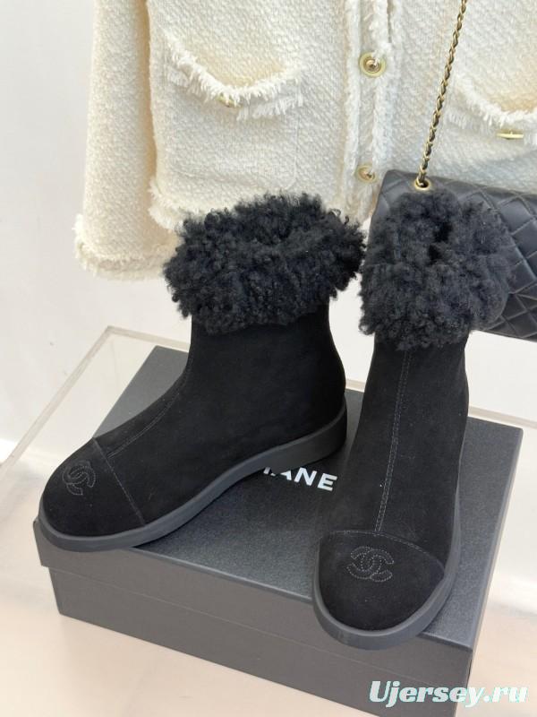 Chanel 25K Series Two-Tone CC Fur Snow Boots - KFY00300