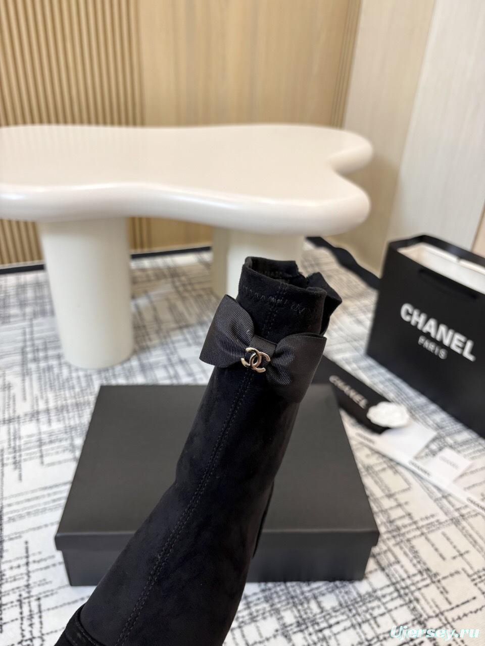 Chanel Classic Chunky Heel Back Zip Ankle Boots - LY00320