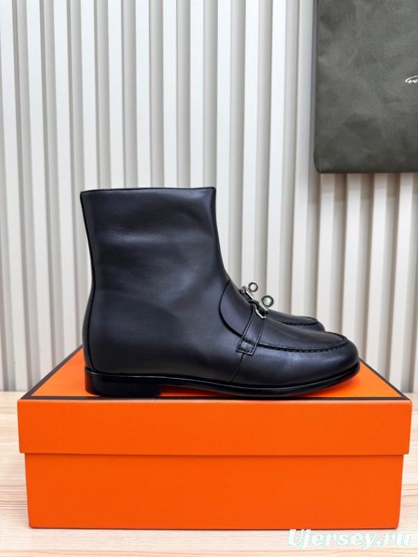 H Kelly Buckle Ankle Boots - LY00390