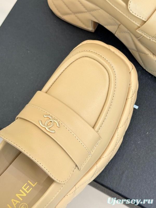 Chanel 25K Fall/Winter New Double C Platform Loafer Shoes with Waterproof Platform - KFY00320