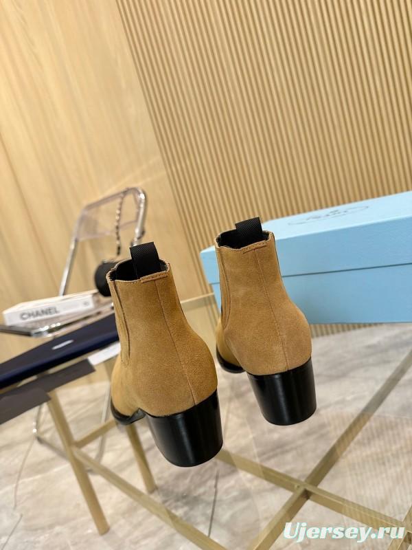 Prada Classic Pointed Toe Boots - L Y00310