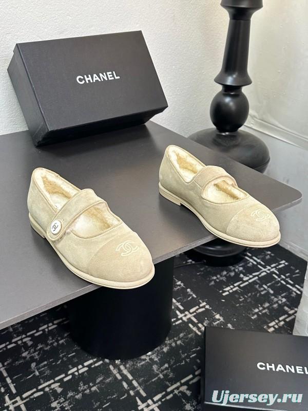 Chanel 2025 SS French Mary Jane Flat Shoes with Fur Trim - KFY00300