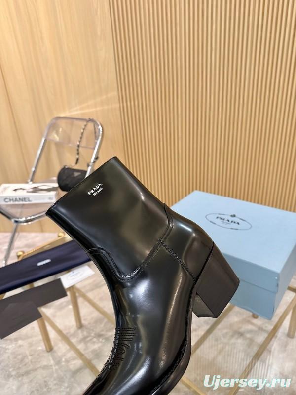 Prada Classic Pointed Toe Boots - L Y00330