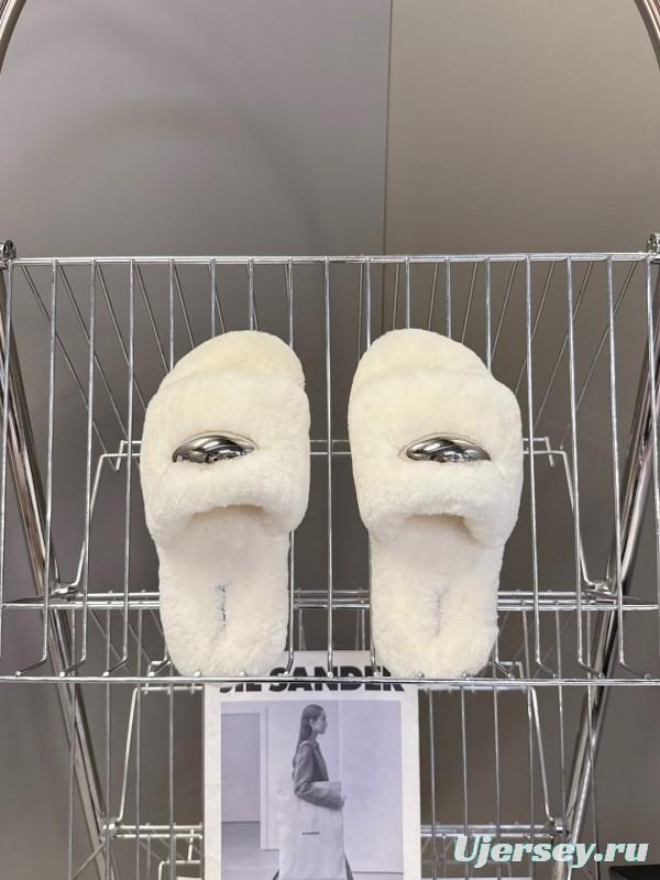 ALAÏA Fall/Winter 2025 Latest Fur Slippers - KFY00230