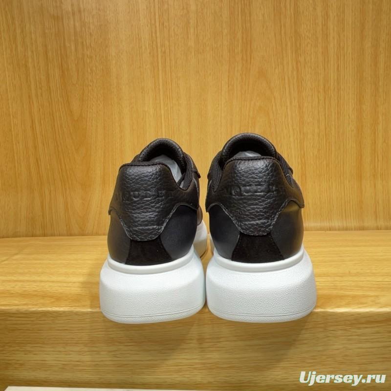 Alexander McQueen Spring 2025 Collection Platform Sneakers with Thick Sole Design - AS00320