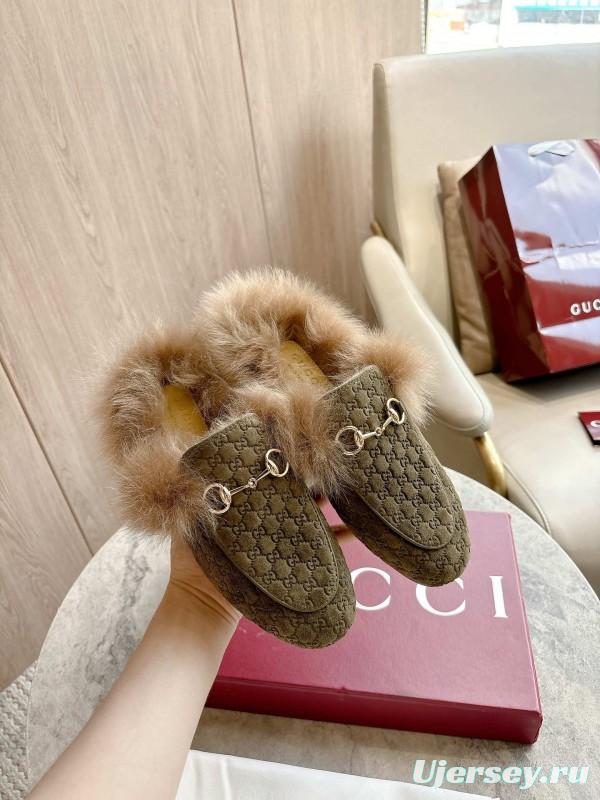 Gucci Fur Mule with Double G Pattern - LY00340