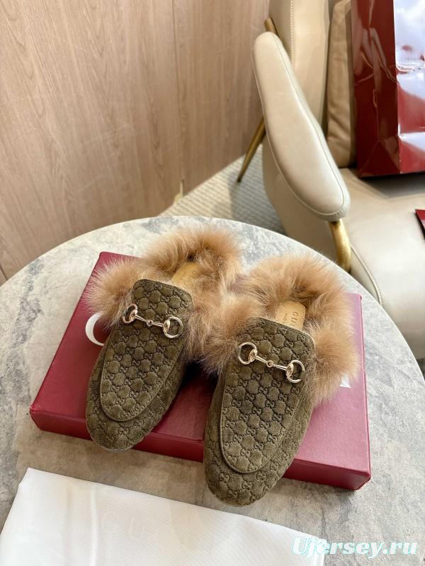 Gucci Fur Mule with Double G Pattern - LY00340