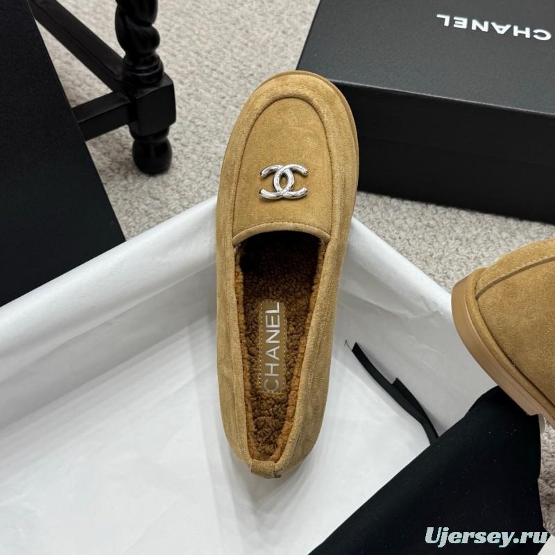 Chanel 2025 SS Teddy Fur Loafers with Double C Logo - KFY00300