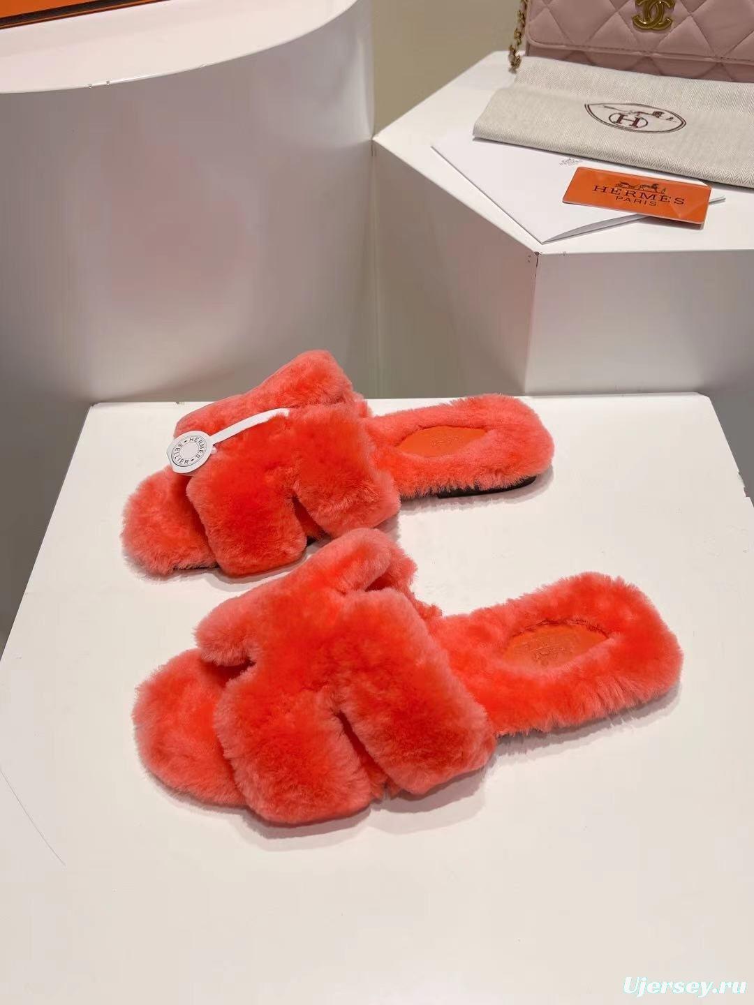 Hermès 2025 SS Love Fur Slippers Flat Sole Autumn Winter Collection - LY00240