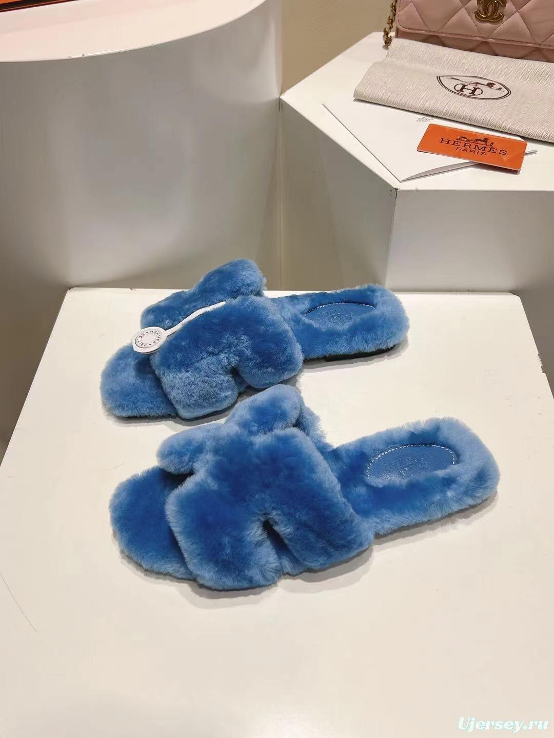 Hermès 2025 SS Love Fur Slippers Flat Sole Autumn Winter Edition - LY00240