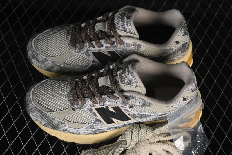 New Balance 2010 Series Retro Running Shoes with Suede and Mesh Upper - U2010JG1