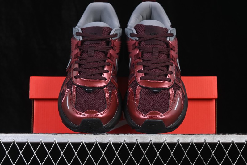 Nike V2K Run Retro Low-Top Running Shoes with Cushlon Cushioning - HJ4497-600
