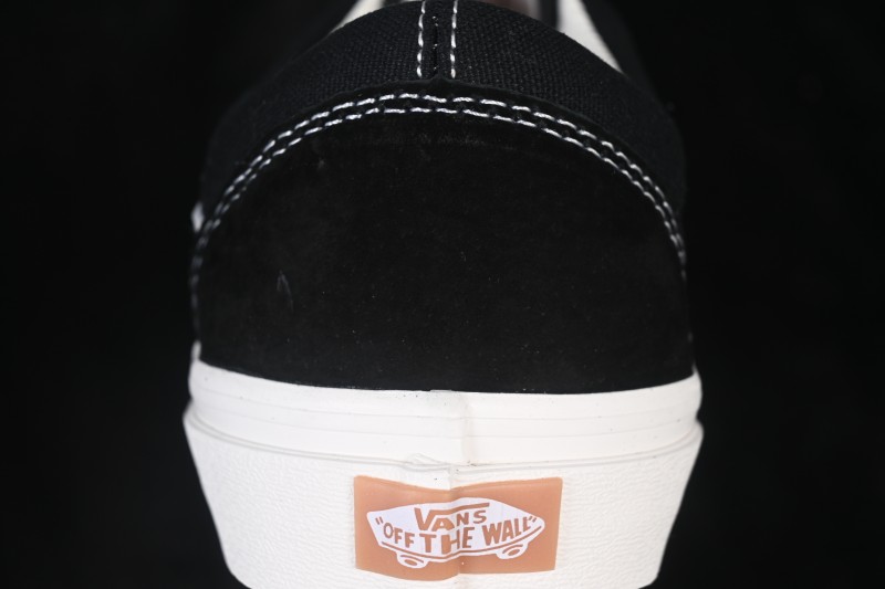 Vans Old Skool Low Top Casual Skateboarding Shoes - VN0005UB1KP