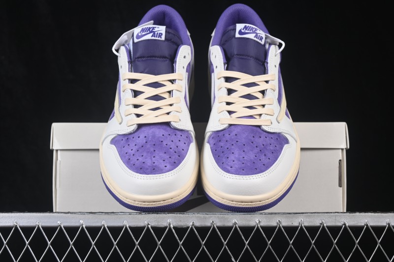 Nike Travis Scott Air Jordan 1 Low OG Sneakers with Reversed Swoosh Design - DM7866-117