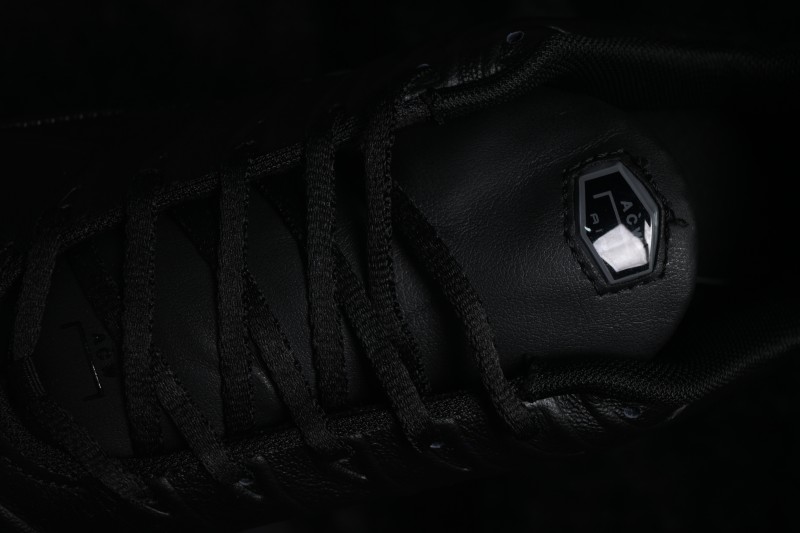 Nike ACW Air Max Plus Retro Running Shoes with Full-Grain Leather and Vapor Air Cushion - FD7855-001