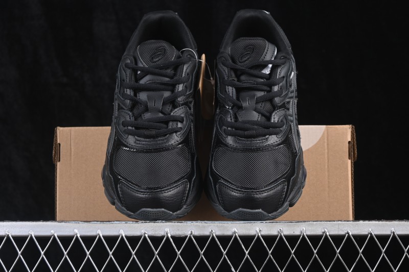 Asics Gel-NYC Retro Running Shoes with Breathable Mesh and Suede Upper - 1203A280-003