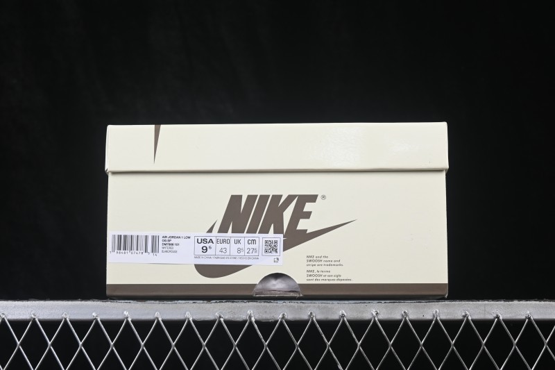 Nike Travis Scott x Air Jordan 1 Low OG Retro Basketball Sneakers with Reverse Swoosh Design - DM7866-101