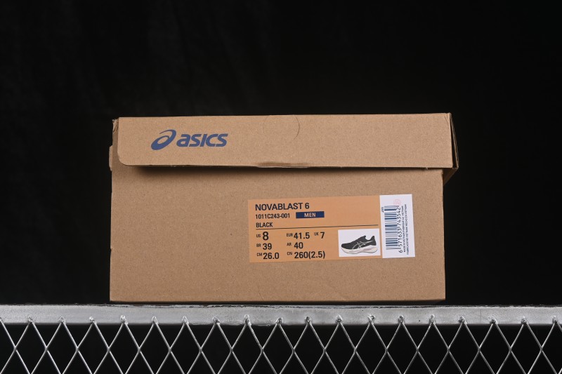 Asics Novablast 6 Retro Breathable Cushioned Running Shoes for Men - 1011C243-001
