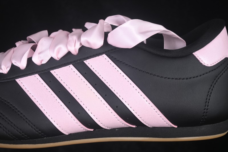 Adidas Originals Taekwondo Low-Top Training Shoes with Full-Foot Grip and Cushioned Comfort - JS1615