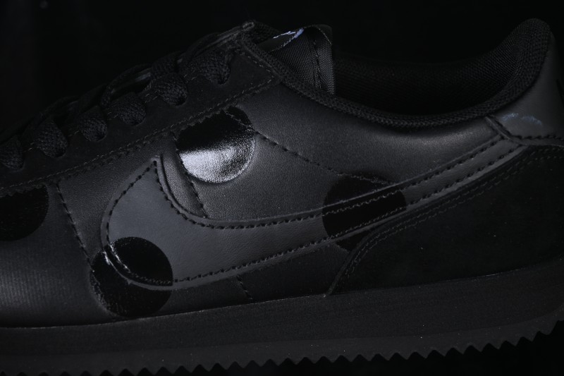 Nike Classic Cortez Leather Retro Running Shoes - IR1332-002