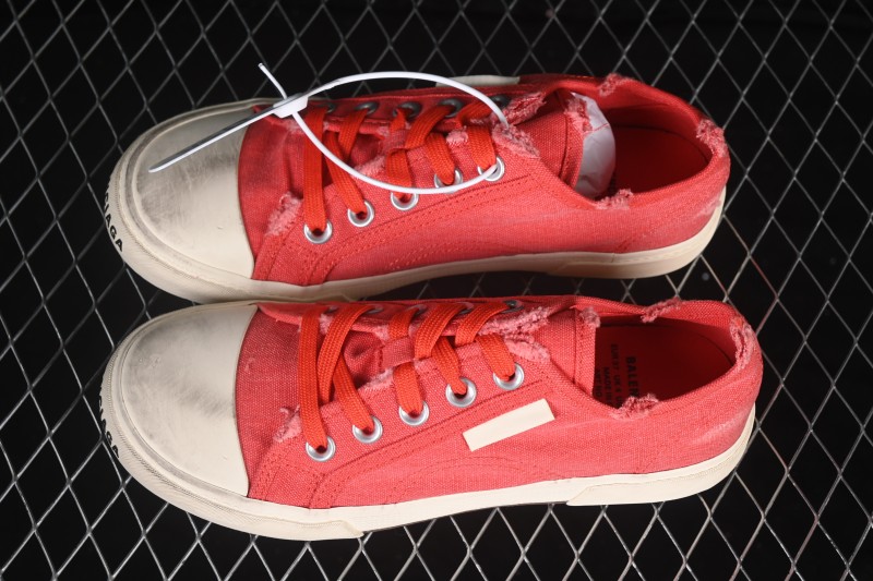 Balenciaga Paris Low Top Lace-Up Distressed Casual Sneakers - W3RC16091
