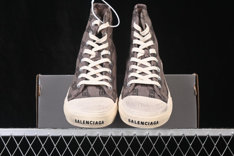 Balenciaga Paris Low Top Distressed Lace-Up Fashion Sneakers - W1RH50216