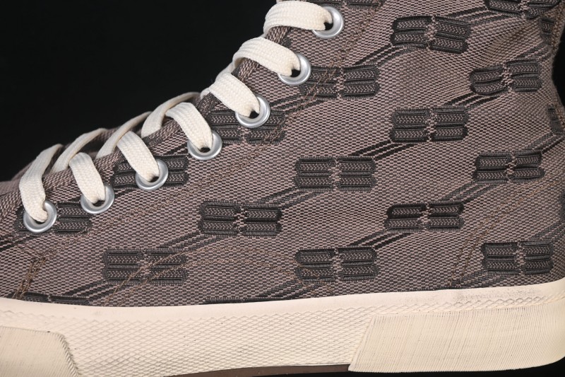 Balenciaga Paris Low Top Distressed Lace-Up Fashion Sneakers - W1RH50216