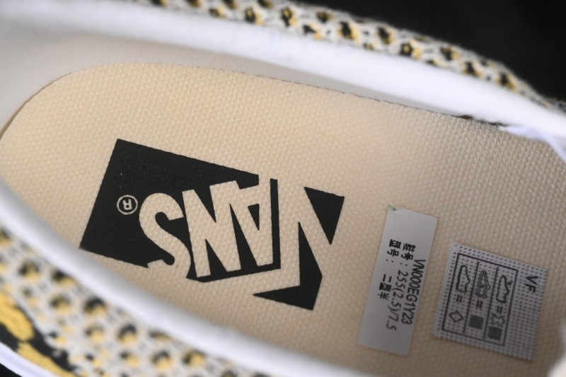 Vans Classic Slip-On 98 Low-Top Skate Shoes - VN000EG1Y23