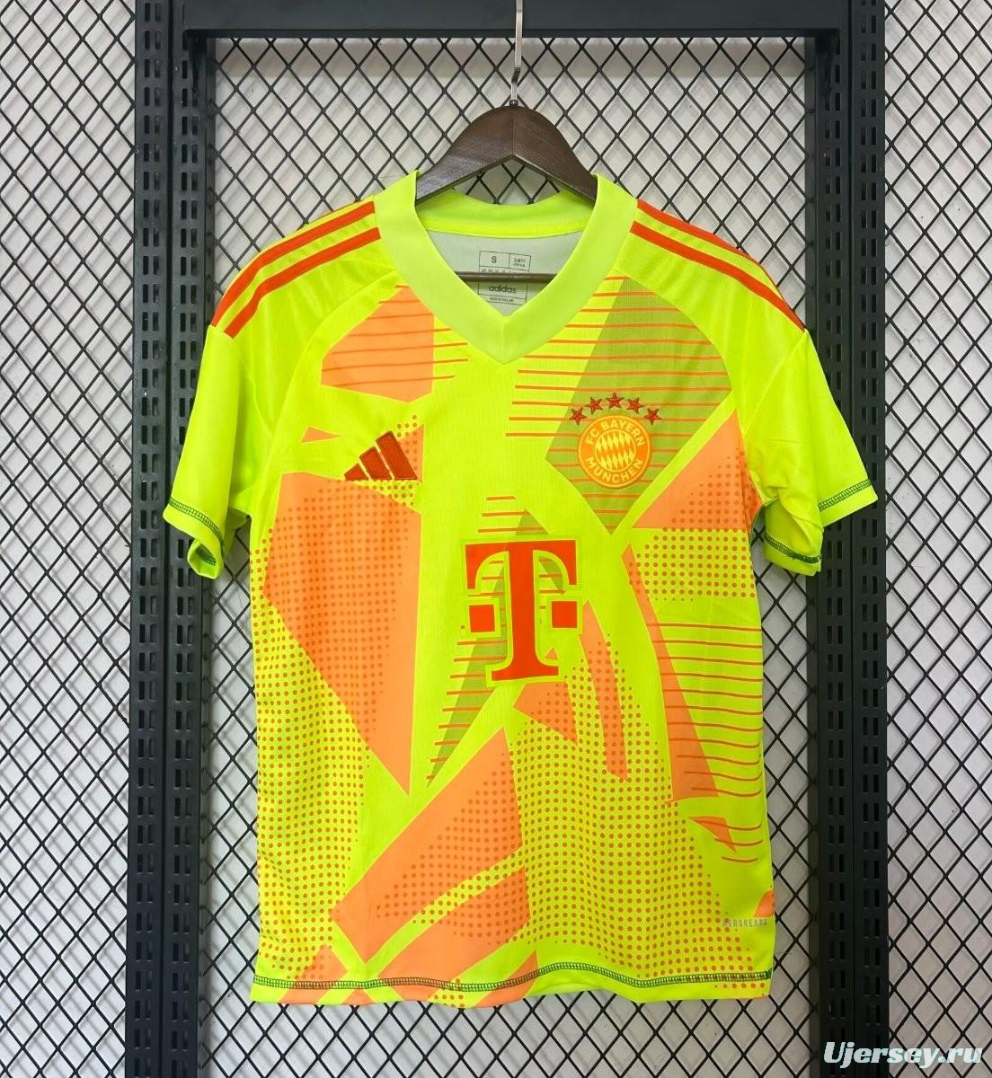 24/25 Bayern Munich Green Goalkeeper Jersey