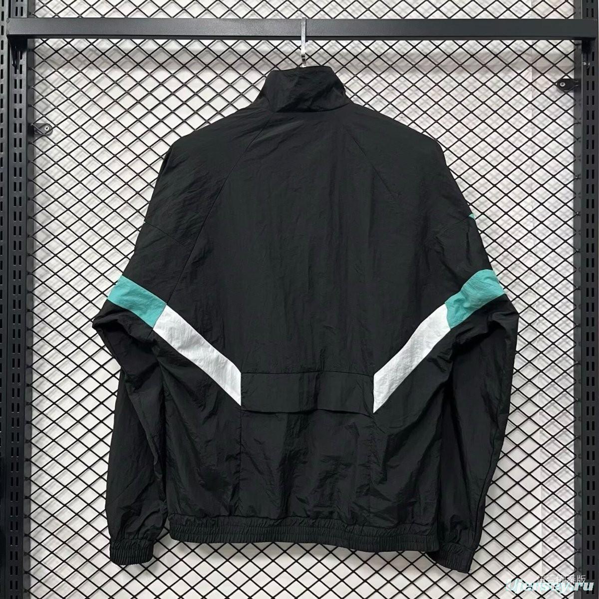 25/26 Newcastle United Black Full Zipper Windbreaker