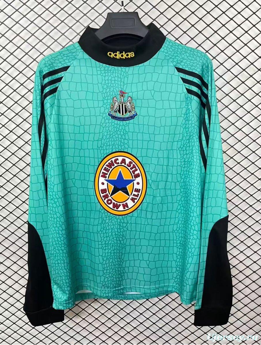Retro 97/98 Newcastle United Green Goalkeeper Long Sleeve Jersey
