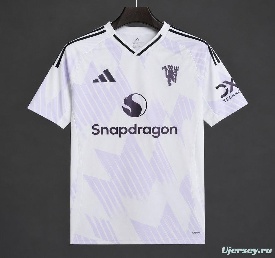 26/26 Manchester United Away Jersey with Casemiro Special Edition Print White